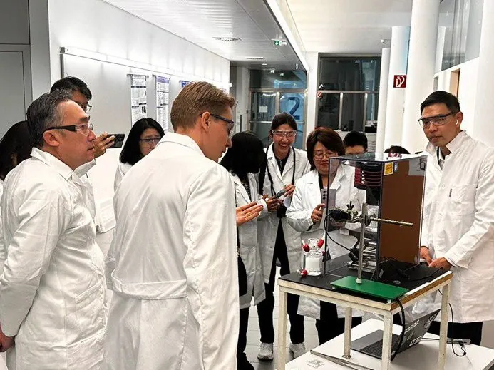 Last week our faculty at hosted a delegation interested in renewable H2 technologies